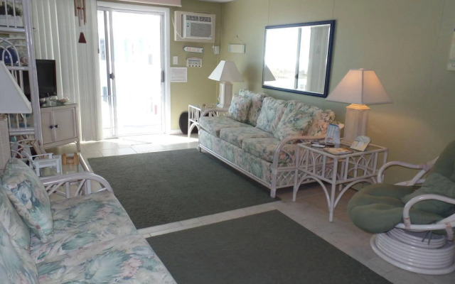 Windjammer Condominiums