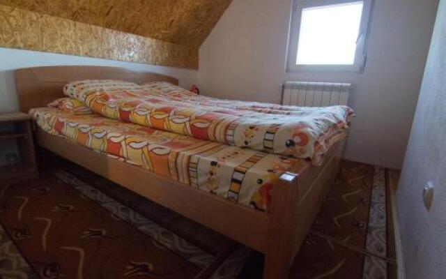 Guest House Happy in Zabljak, Montenegro from 109$, photos, reviews - zenhotels.com
