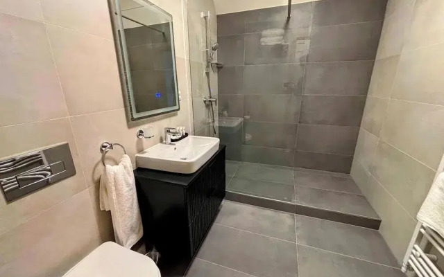 Apartments by Prague City Golf