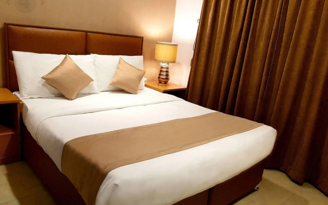 Al Muhanna Plaza Luxury Plus