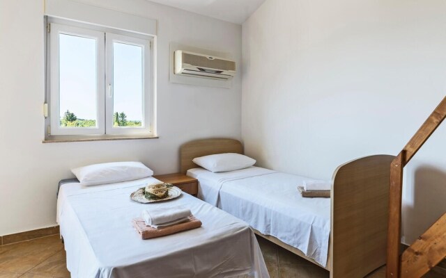 Amazing Apartment in Savudrija With 1 Bedrooms and Wifi