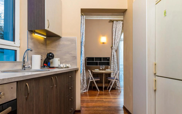 1BD Apartment with a Cute Balcony in Kapana