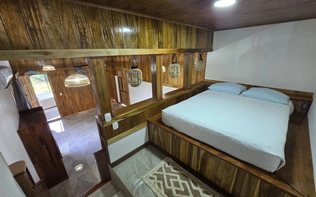 Cotingas Ocean View