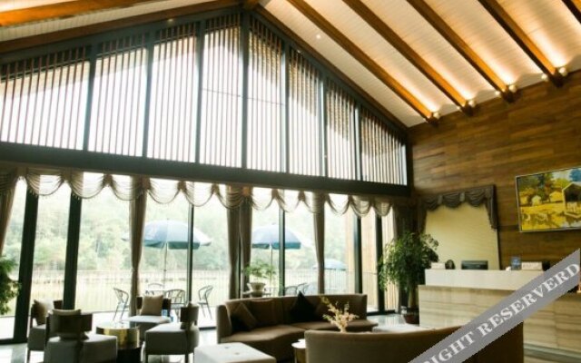 Pinellow Hotel