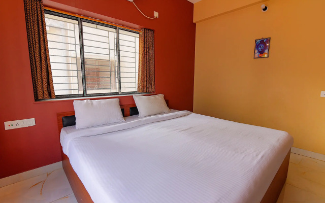 Fabhotel Amar Raj Inn