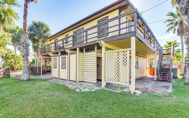 Private Pool, Deck & Patio: Galveston Oasis!