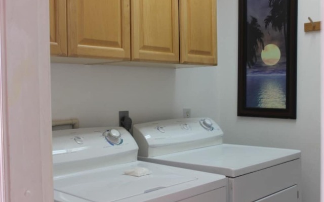 Casa Blanca 3BR CA 206 by Casago