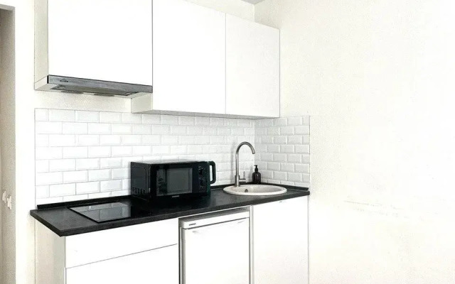 Апартаменты на улице Поляны 5А корпус 4