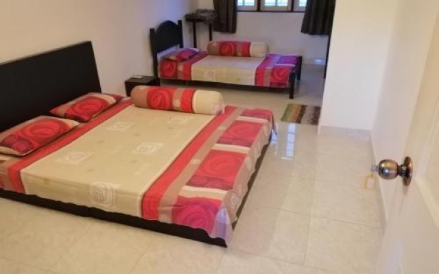 Formula One Bed And Breakfast F1 Sepang Klia Klia2 Kuala Lumpur International Airport Transit – Guest Rooms – Sepang