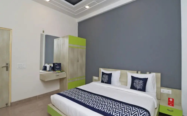 OYO 10668 Hotel Viditva 3
