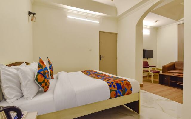 Fabhotel The Tulip Regency