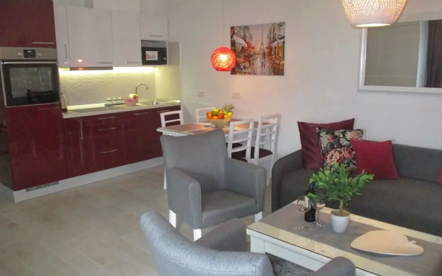 Wine One Bedroom Apartment -28