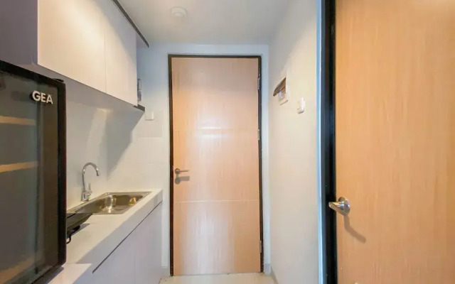Homey And Cozy Studio Apartment At The Alton