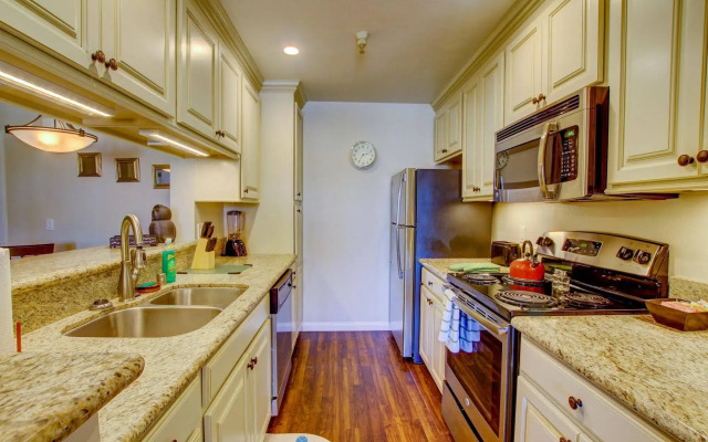 Sunshine Suites at Hillcrest