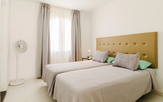 Apartamentos Corona Mar