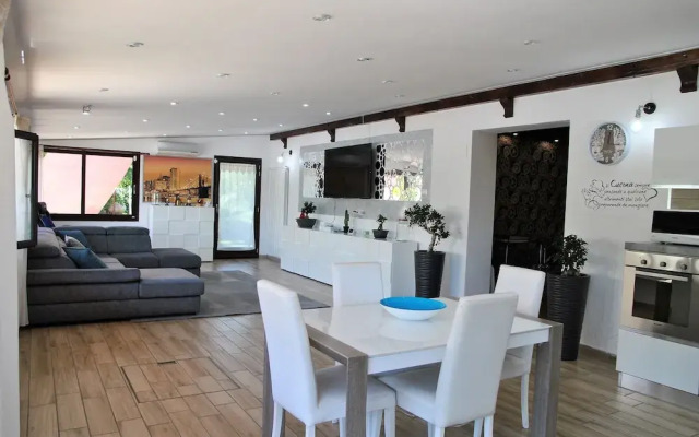 Villa Giselda With Private Pool and Outdoor Whirpool