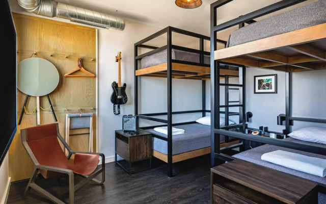 MOXY Minneapolis Uptown