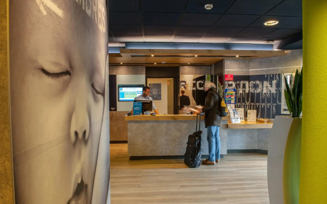 ibis budget Courbevoie Paris la Defense 1
