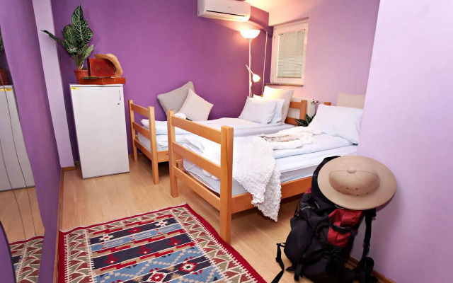 Hostel and Apartments 360º