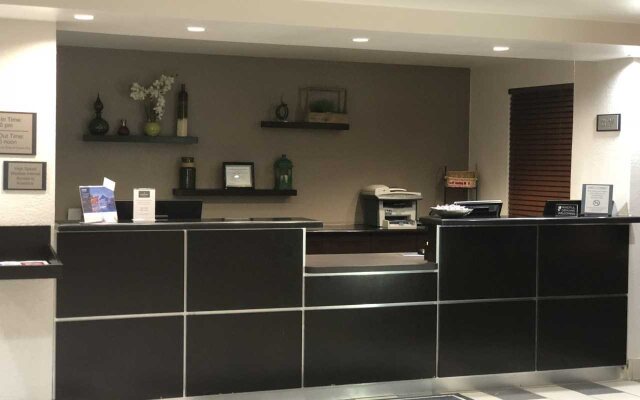 Country Inn & Suites by Radisson, DFW Airport South, TX