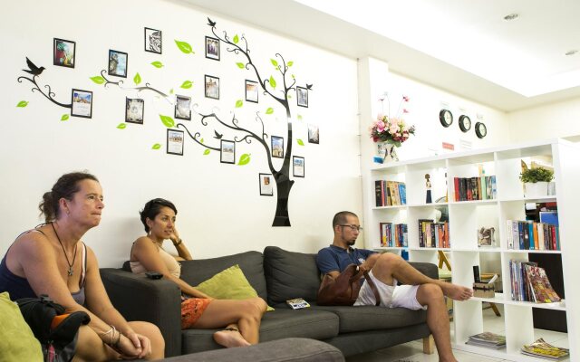 Asoke Montri Hostel