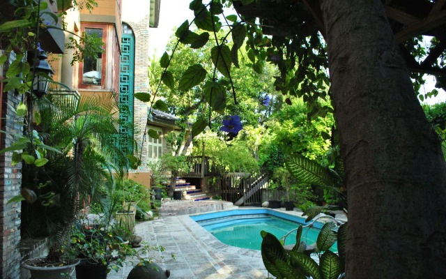 Gayac Residences