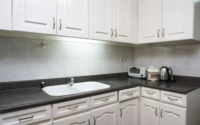 Homey 2br at Pavilion Apartment