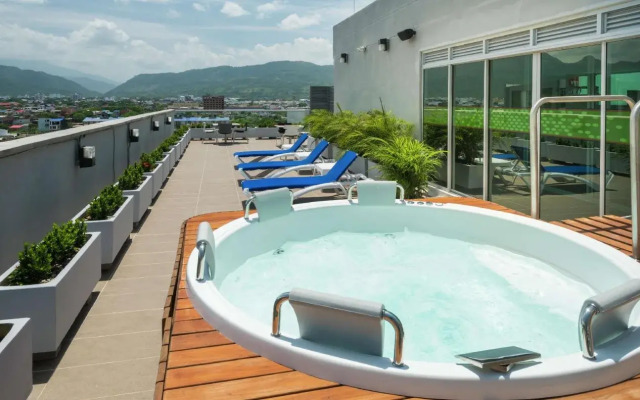 Hampton by Hilton Yopal