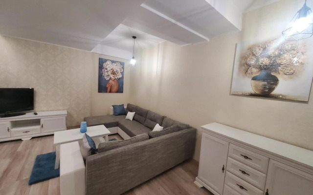 Morii Lake Apartment