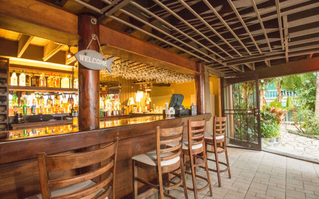 The Lazy Parrot Inn