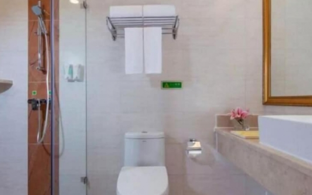 Vienna Hotels-Yichen main store Longhua