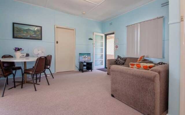 Pacific Units, Unit 2, 94 Magnus Street