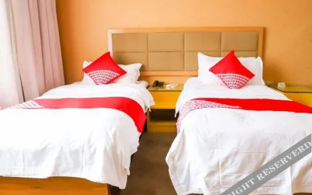 OYO Daqing City Family Hotel