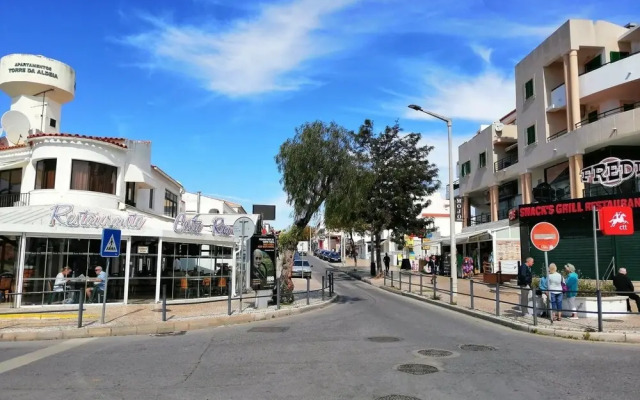 Cozy 1-bed Apartment Near Oura Beach