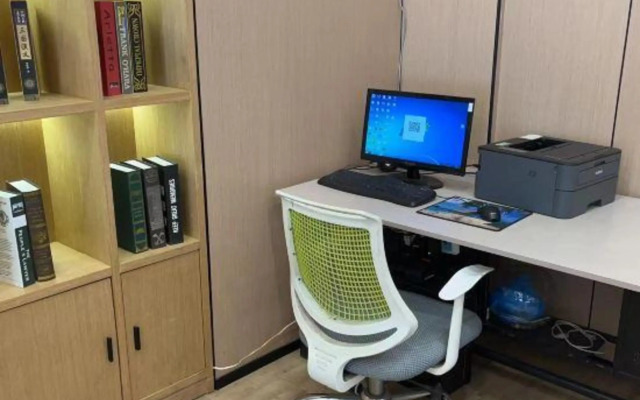 Greentre Carrey Light Luxury Hotel (Taizhou Luqiao Zhongsheng Plaza)