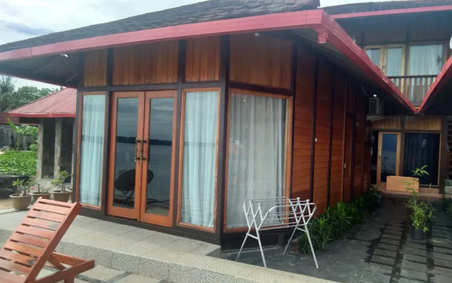 Tanta Moon Luxury Villas Siladen Island