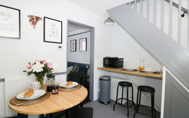 Lily Cottage