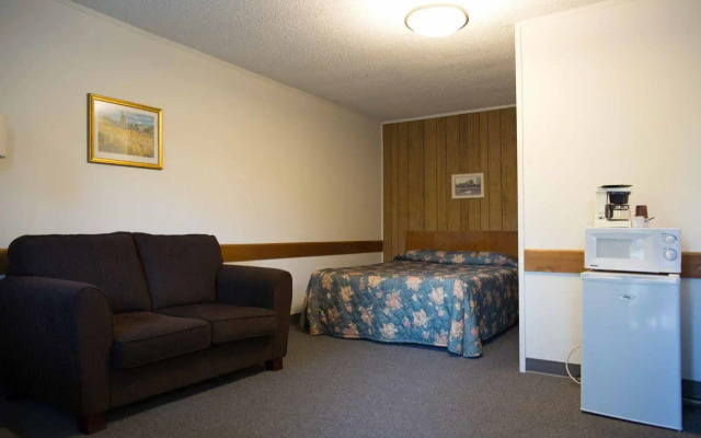 Yellow Quill Motel