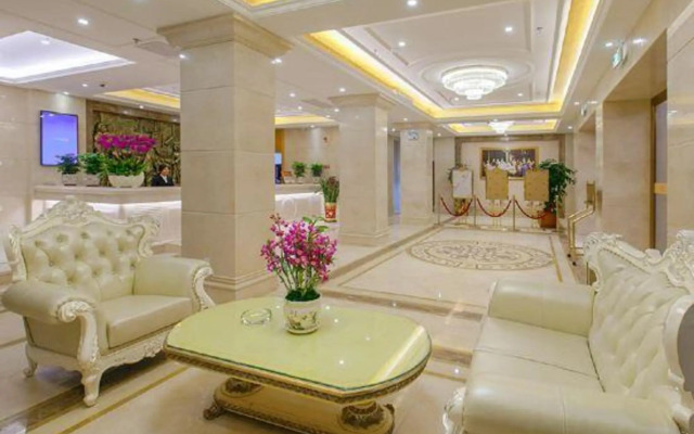 Vienna Hotel (Jieyang Rongcheng Jinxian Gate Tower)