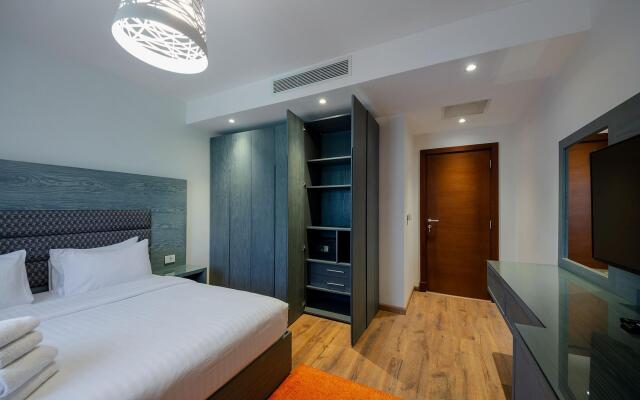 Vesta - Luxury Apt - 3br - Cfc IV