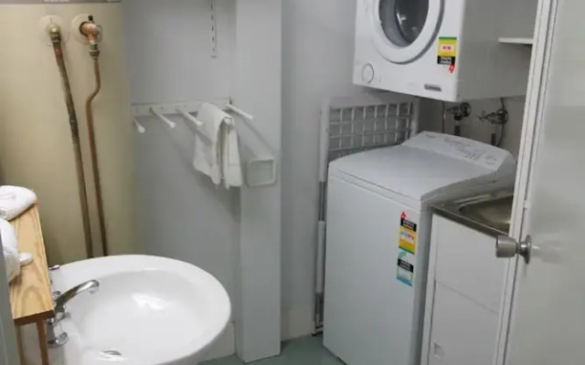 Razorback 1 - Razorback Plaza Jindabyne