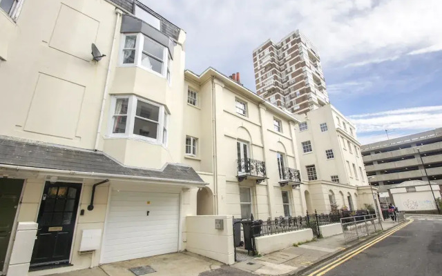 Brighton Townhouse Central by Brighton Holiday Lets