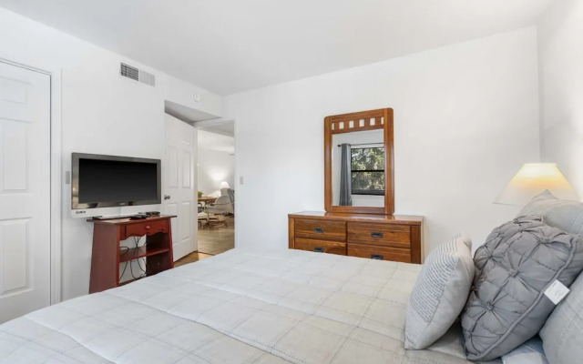 Above Par Stay for 6!