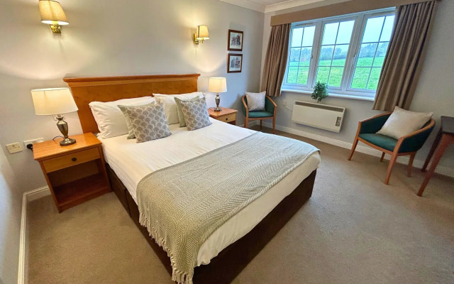 New Forest Lodge