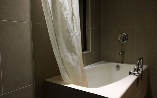 Icon Hotel Macapagal