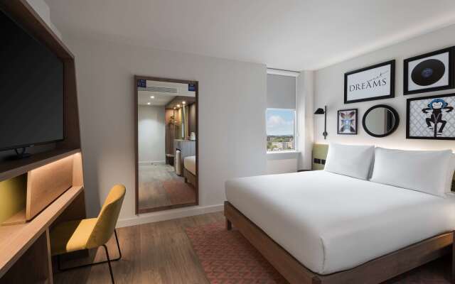 Hampton by Hilton London Ealing