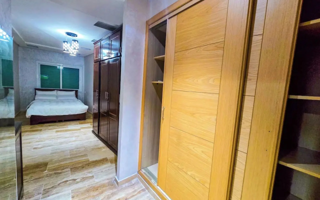 Luxor Home - Spacious & proximity to CFC