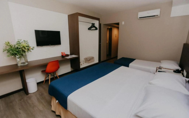 Pajuçara Praia Hotel