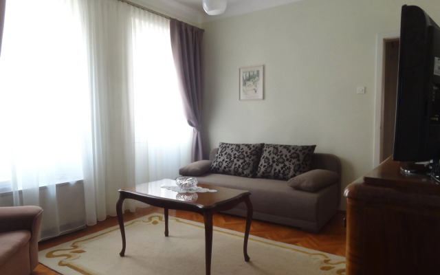 Heart of the City Apartments