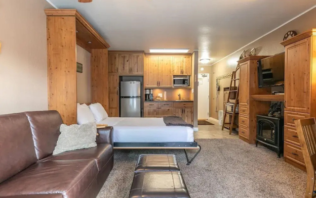 132 Bldg C Condo